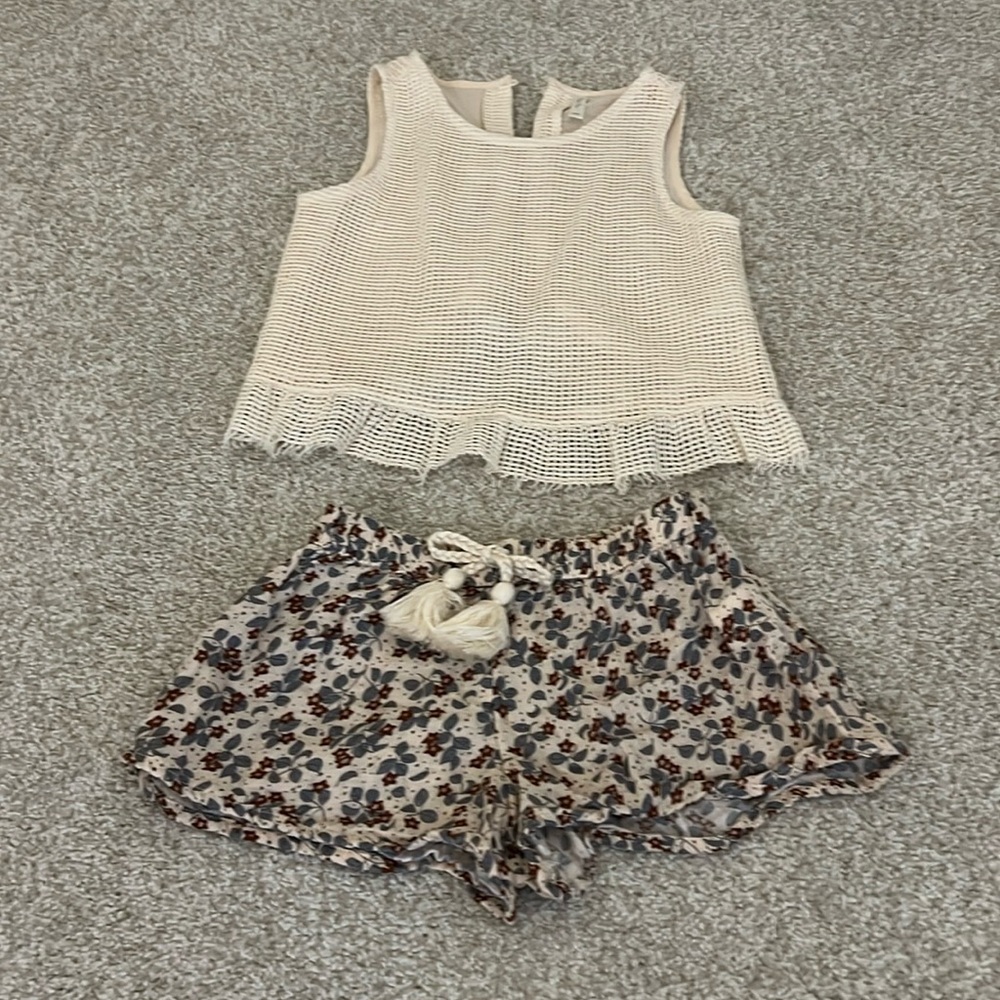 Rylee + Cru Cream Top and Floral Shorts Set